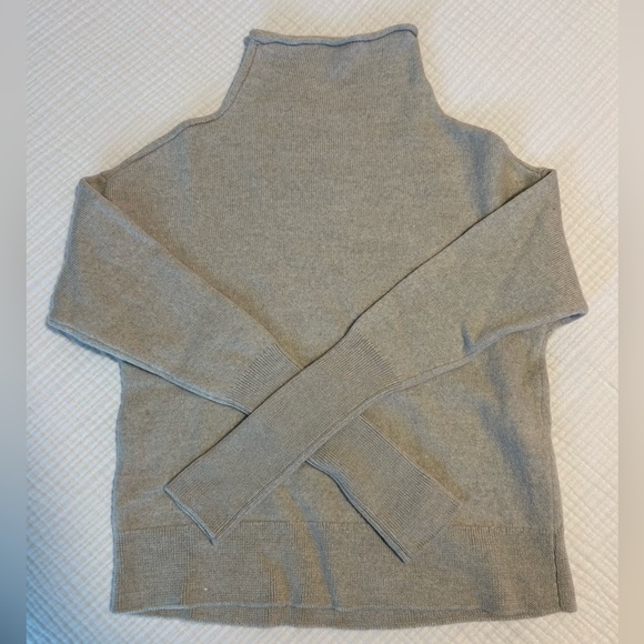ARITZIA Wilfred Turtleneck Sweater - Picture 1 of 2